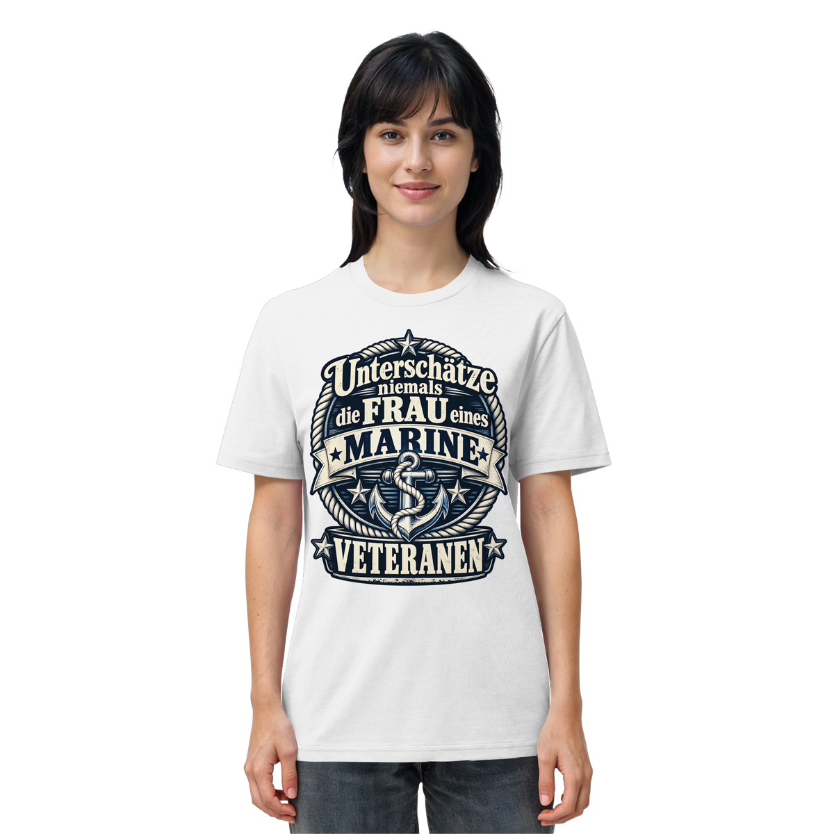 Unterschätze niemals die Frau eines Marine Veteranen - Organic Shirt