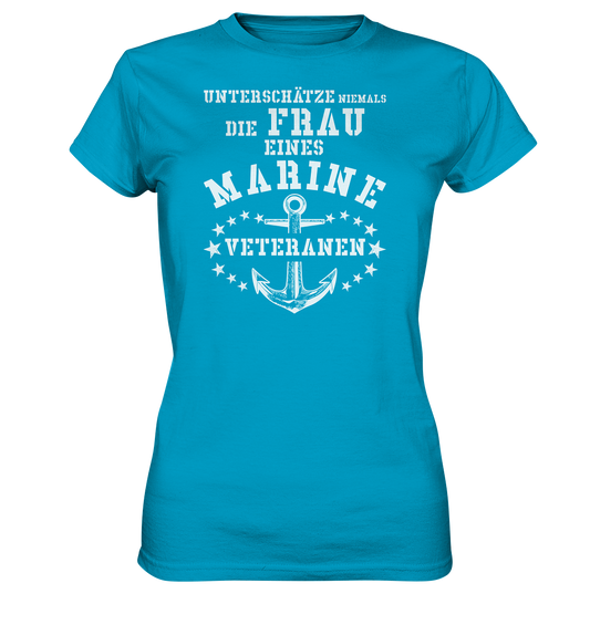Unterschätze niemals die Frau.... - Ladies Premium Shirt
